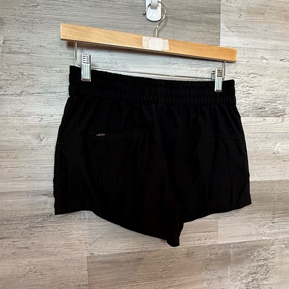 Vuori Black Dash Shorts 2.0 | Perforated Breathable Running Shorts | Size S - Picture 6 of 11